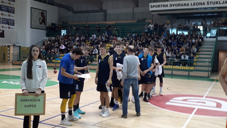 certrfinale kosarka dijaki-1 17-18